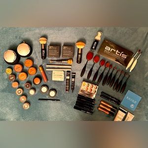 SHOW LISTING for LIVE SHOW on 1/5/24 at 12:30 EST